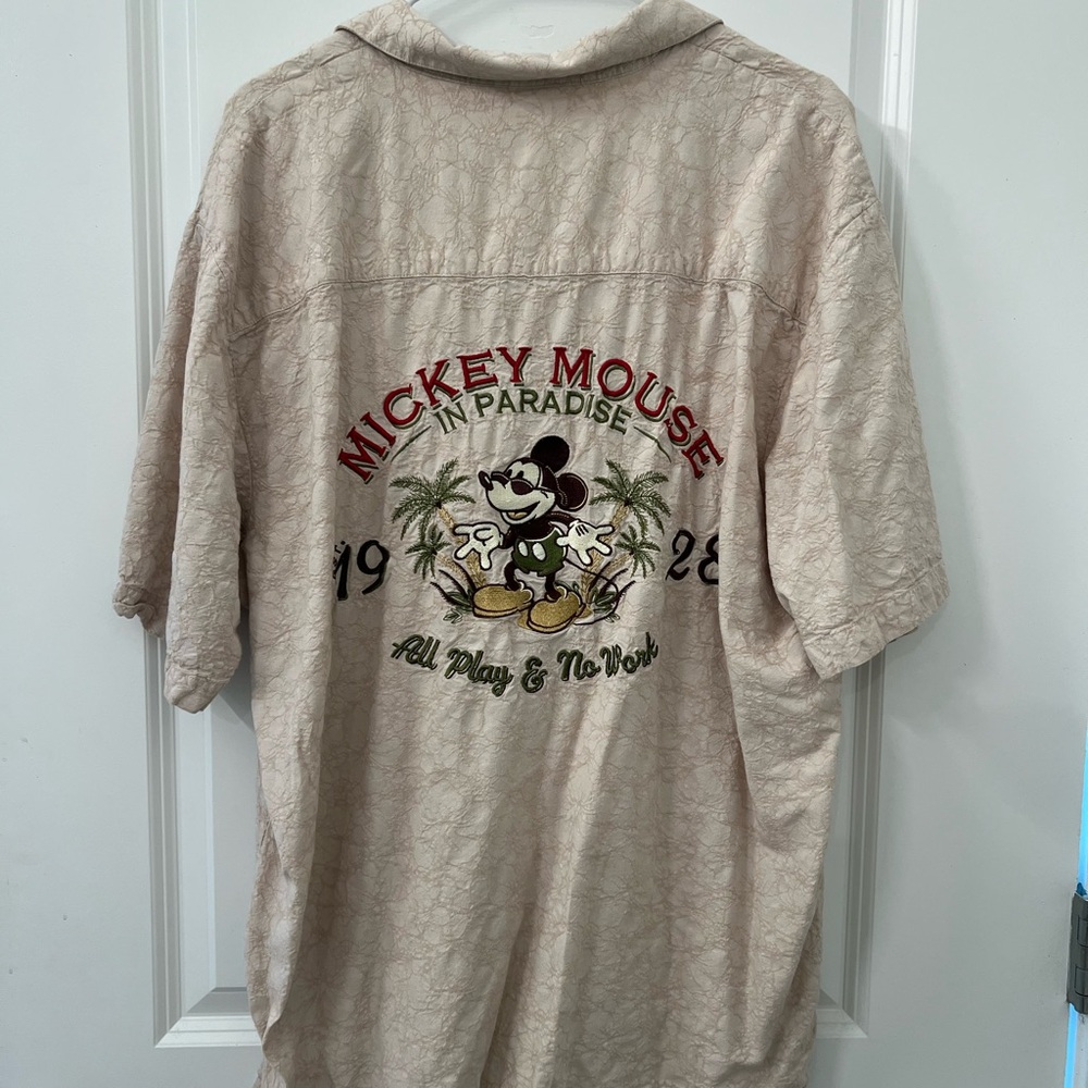Disney Mickey Mouse Hawaiian - Picture 2 of 4
